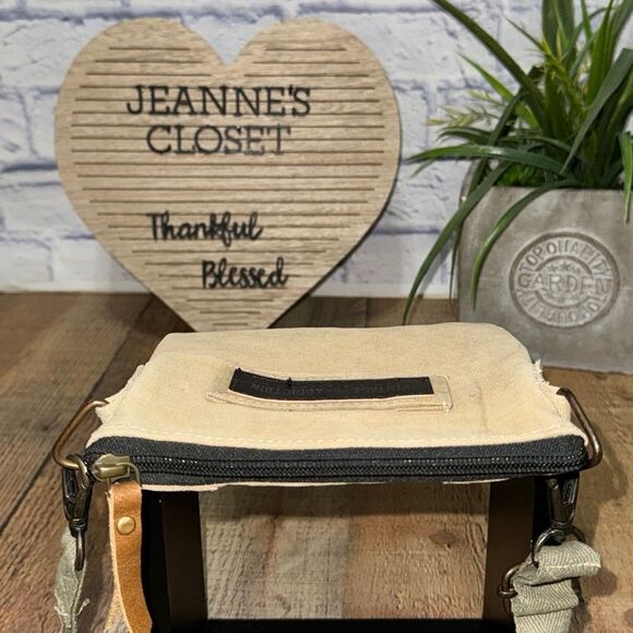 Vintage Addiction Purse/Bag Crossbody Summer Lovin Tent Recycled Military Tents - Picture 10 of 13